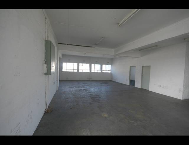 850M² FACTORY TO LET IN PAARDEN EILAND